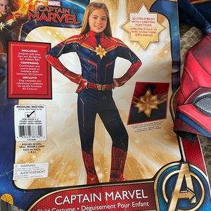 Captain Marvel costume